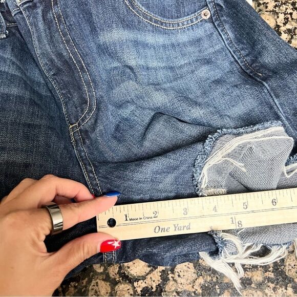 Lucky Brand The Boyfriend Denim Blue Shorts Size 4/27 Cuffed - Picture 7 of 7